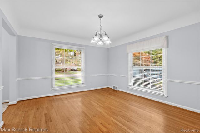 600 WESTWOOD Drive, Birmingham, MI 48009