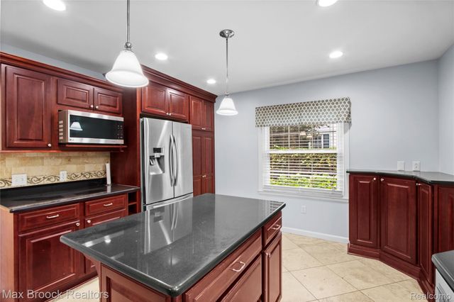 600 WESTWOOD Drive, Birmingham, MI 48009
