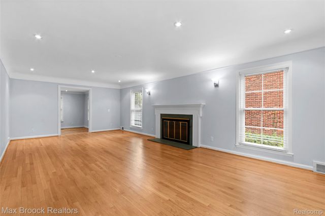 600 WESTWOOD Drive, Birmingham, MI 48009