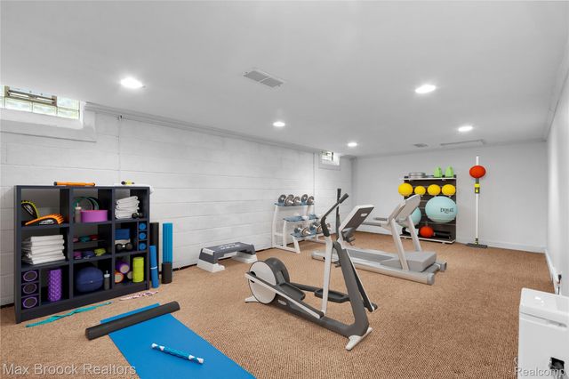 600 WESTWOOD Drive, Birmingham, MI 48009