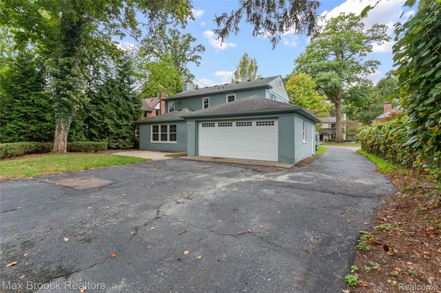 600 WESTWOOD Drive, Birmingham, MI 48009