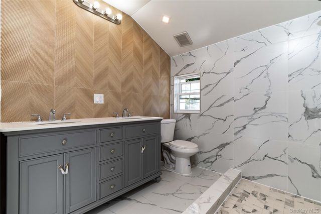 7036 70th Street, Glendale, NY 11385