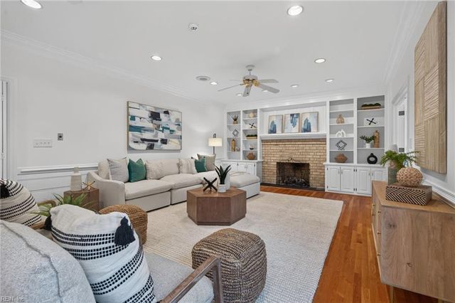 2637 Wimbledon Point DR, Virginia Beach, VA 23454