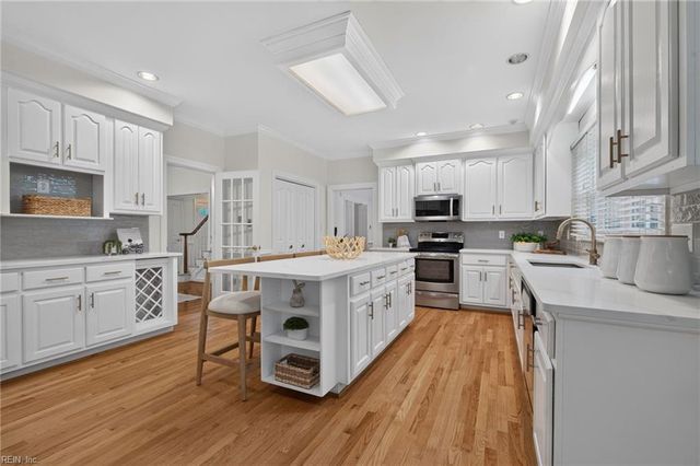 2637 Wimbledon Point DR, Virginia Beach, VA 23454