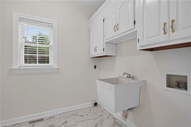 2637 Wimbledon Point DR, Virginia Beach, VA 23454