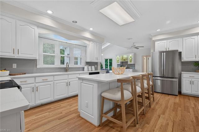 2637 Wimbledon Point DR, Virginia Beach, VA 23454