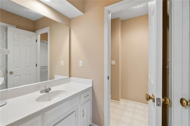 13029 Bond Street, Overland Park, KS 66213