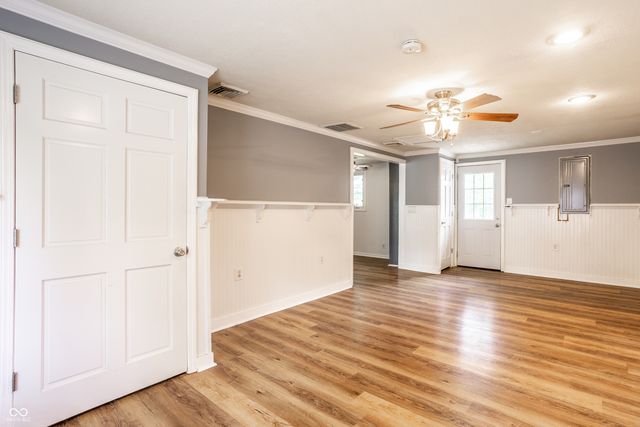 638 Karen Drive, Zionsville, IN 46077