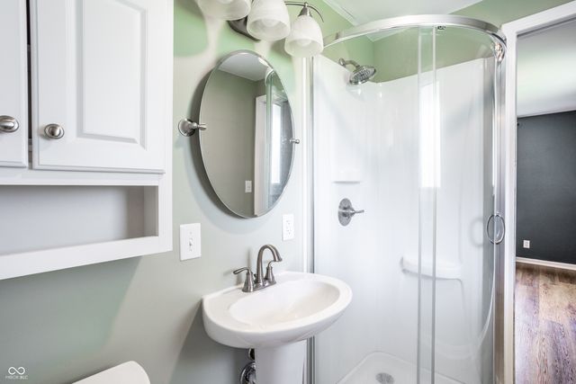 638 Karen Drive, Zionsville, IN 46077