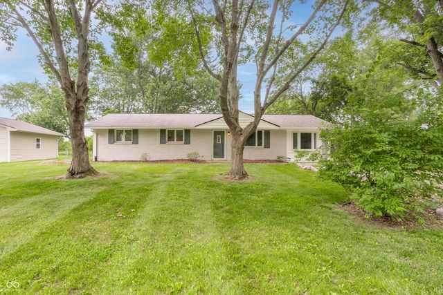 638 Karen Drive, Zionsville, IN 46077