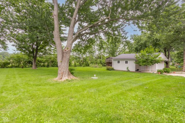 638 Karen Drive, Zionsville, IN 46077