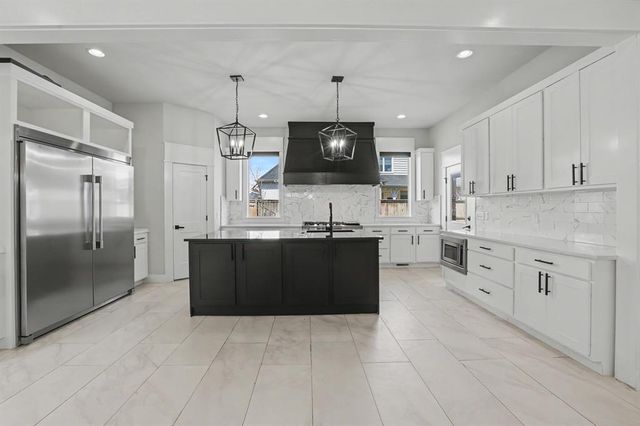 16741 Little Leaf Lane, Edmond, OK 73012