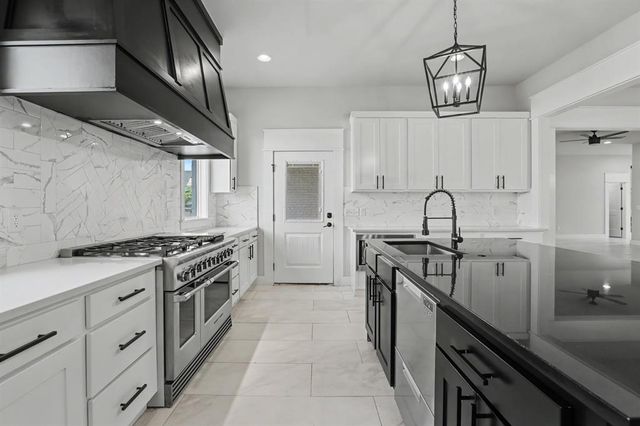 16741 Little Leaf Lane, Edmond, OK 73012