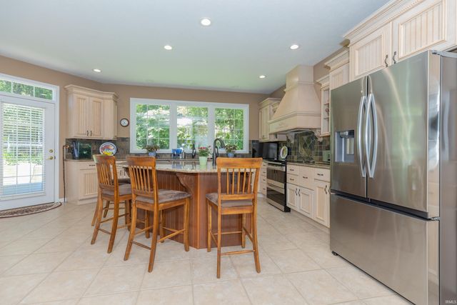12902 Avalon Drive, Evansville, IN 47725