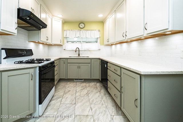 4909 Conners Avenue, Lansing, MI 48911