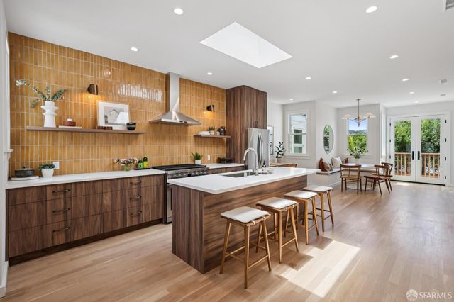 136 Winfield Street, San Francisco, CA 94110