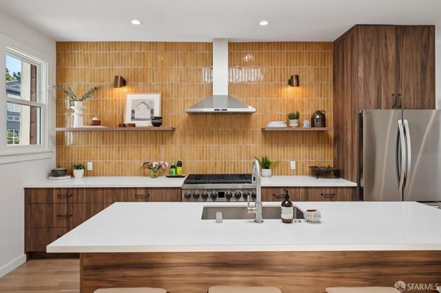 136 Winfield Street, San Francisco, CA 94110
