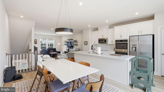 10511 HINTON WAY, Manassas, VA 20112