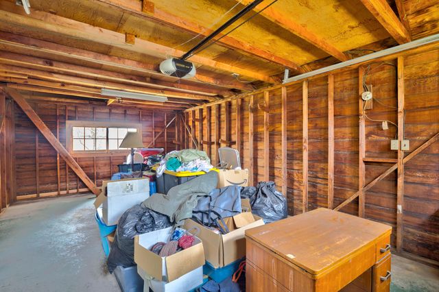 8288 ROGUE RIVER Highway, Grants Pass, OR 97527