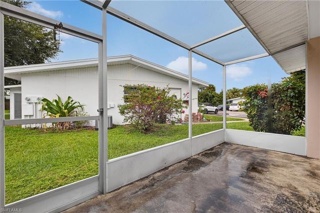 825 Courtington LN 2, Fort Myers, FL 33919