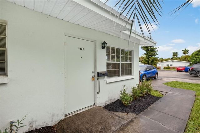 825 Courtington LN 2, Fort Myers, FL 33919