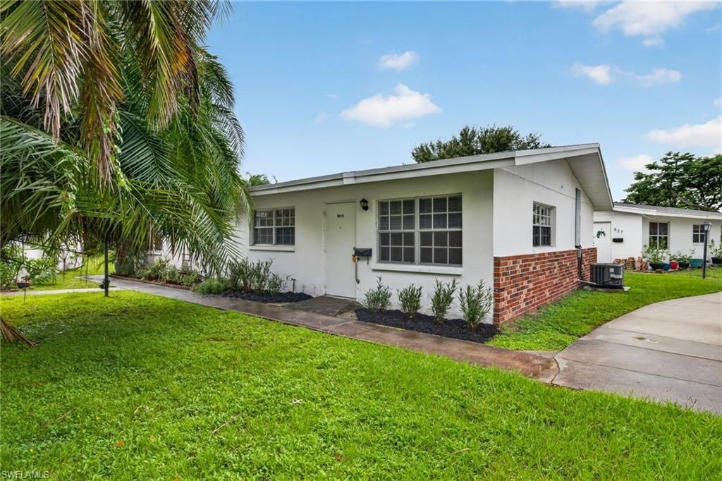 825 Courtington LN 2, Fort Myers, FL 33919