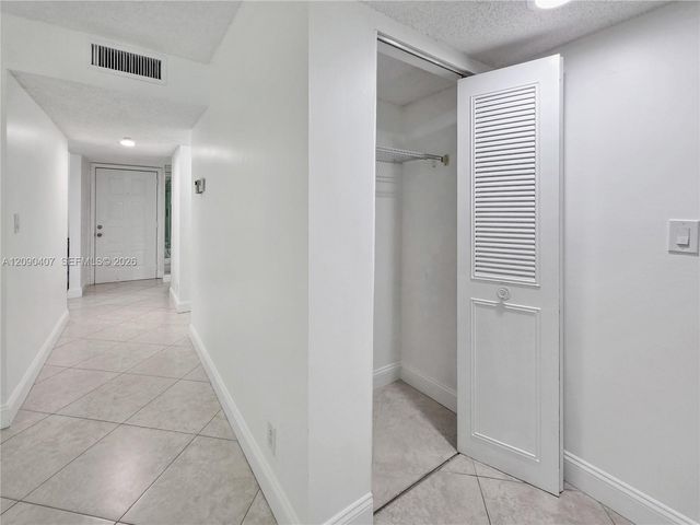 2212 S Cypress Bend Drive 301, Pompano Beach, FL 33069