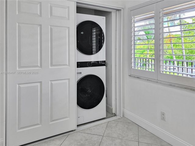 2212 S Cypress Bend Drive 301, Pompano Beach, FL 33069