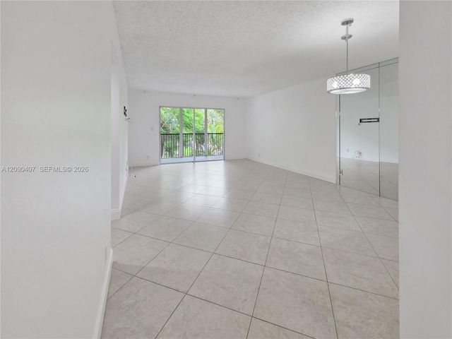 2212 S Cypress Bend Drive 301, Pompano Beach, FL 33069