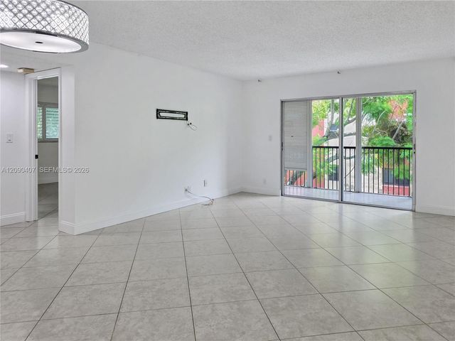 2212 S Cypress Bend Drive 301, Pompano Beach, FL 33069