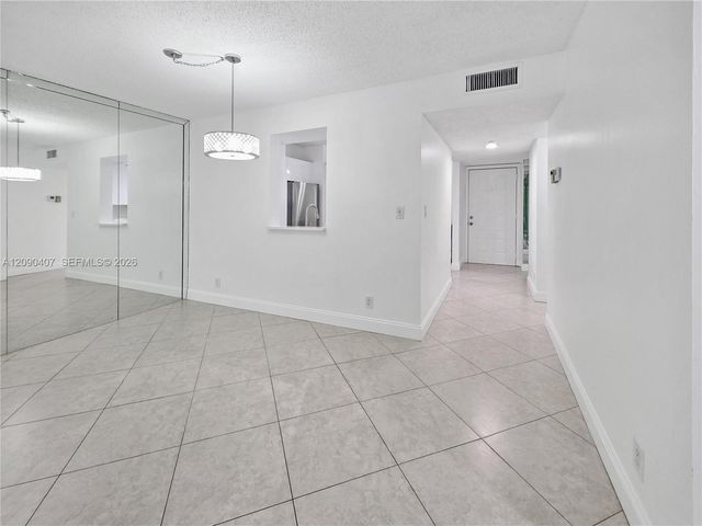 2212 S Cypress Bend Drive 301, Pompano Beach, FL 33069