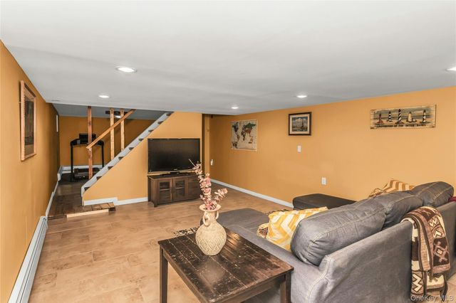 2108 Bay Boulevard, Atlantic Beach, NY 11509