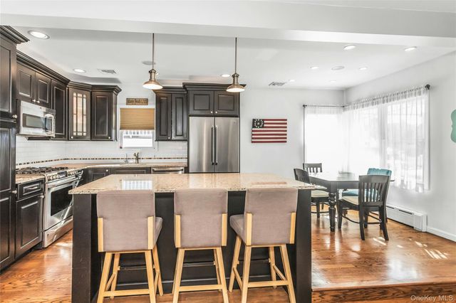 2108 Bay Boulevard, Atlantic Beach, NY 11509