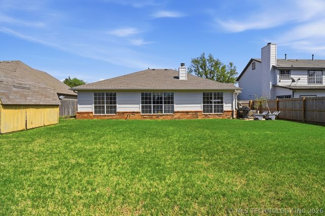 104 S Walnut Avenue, Broken Arrow, OK 74012