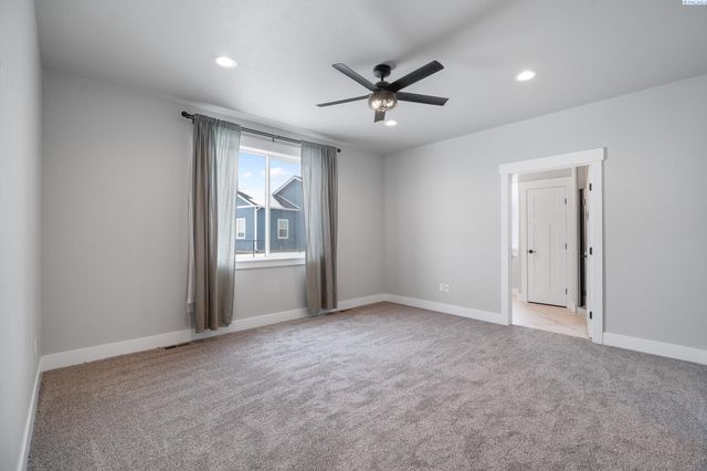 1120 Overlook Dr, Pullman, WA 99163