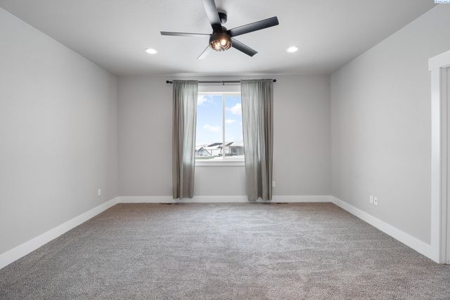 1120 Overlook Dr, Pullman, WA 99163