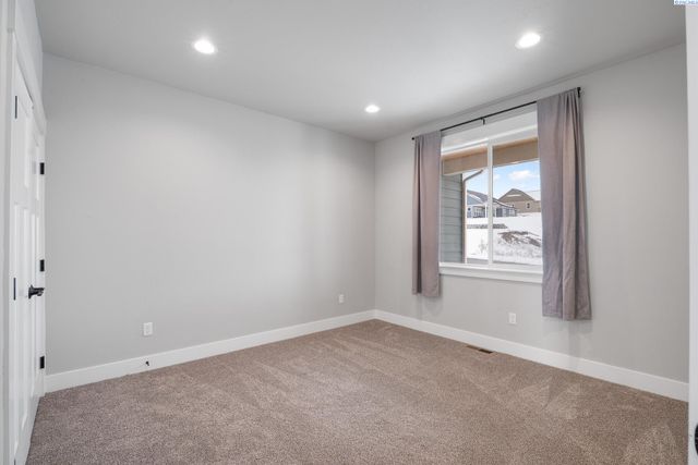 1120 Overlook Dr, Pullman, WA 99163