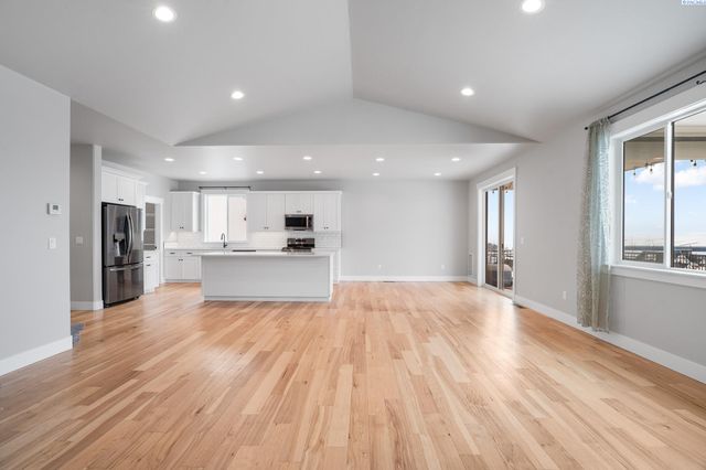 1120 Overlook Dr, Pullman, WA 99163