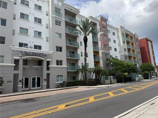 6001 SW 70th St 304, South Miami, FL 33143