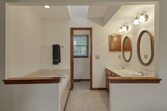 8029 Ashland Court NW, Canal Winchester, OH 43110