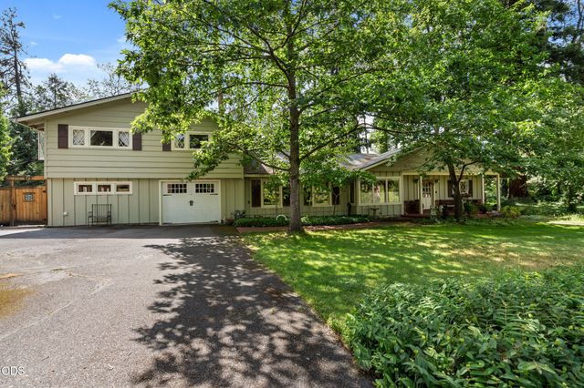 158 Renault Avenue, Medford, OR 97501