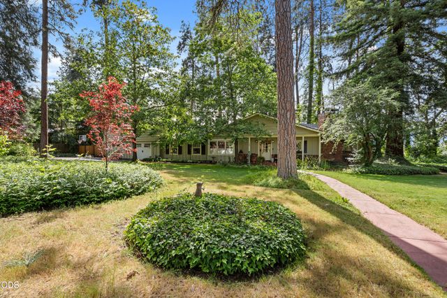 158 Renault Avenue, Medford, OR 97501