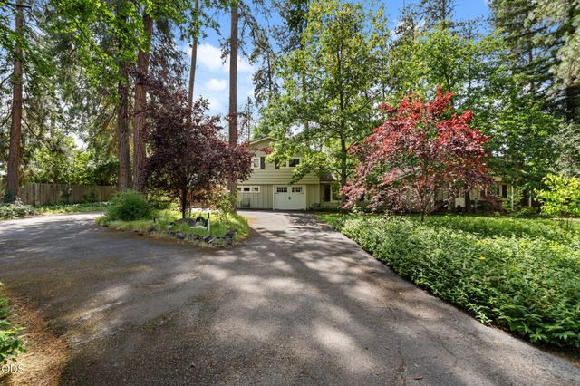 158 Renault Avenue, Medford, OR 97501