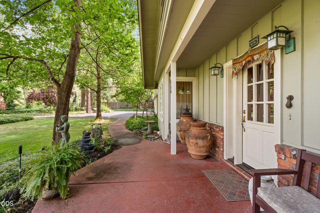 158 Renault Avenue, Medford, OR 97501