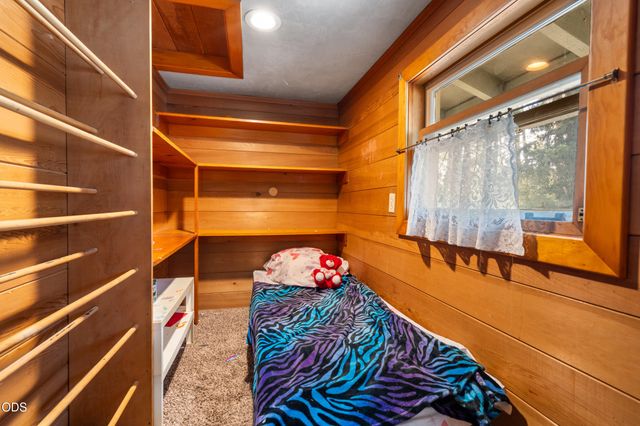 158 Renault Avenue, Medford, OR 97501