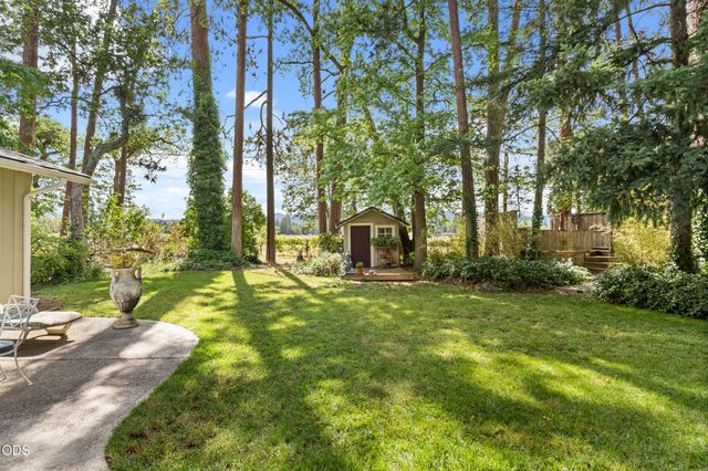 158 Renault Avenue, Medford, OR 97501