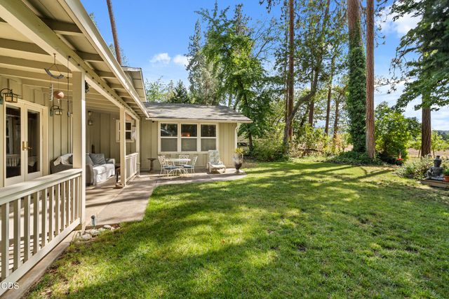 158 Renault Avenue, Medford, OR 97501