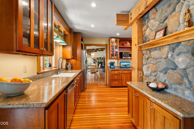 158 Renault Avenue, Medford, OR 97501