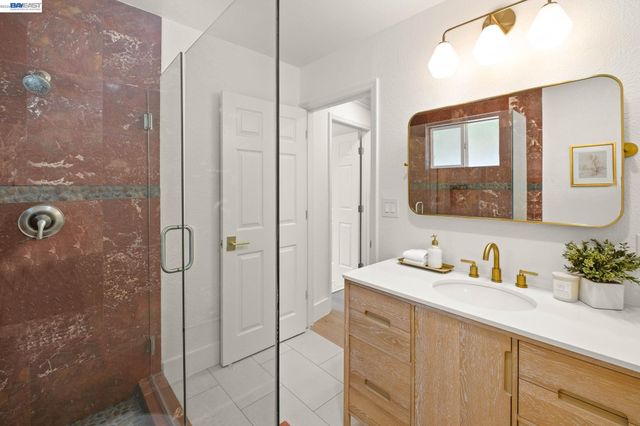 11 Rudgear Dr, Walnut Creek, CA 94596