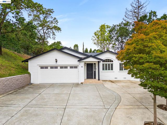 11 Rudgear Dr, Walnut Creek, CA 94596